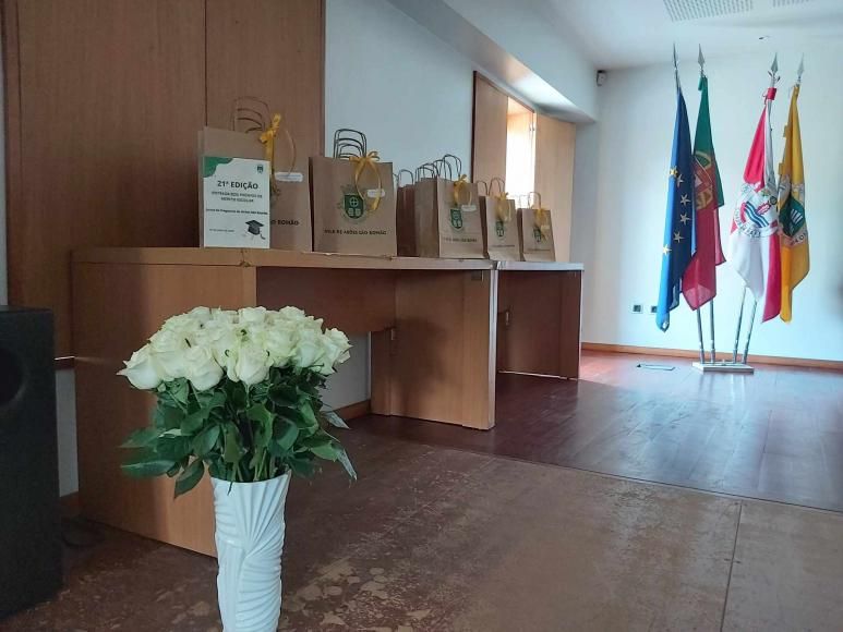 Cerim&oacute;nia de entregados Pr&eacute;mios de M&eacute;rito Escolar 2021/ 2022